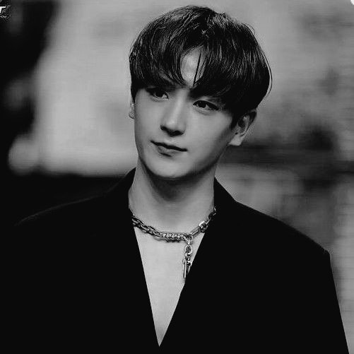 youngpIace's tweet photo. ★ hyunric au » see me beat you ★

onde hyunjae e eric vivem em realidades completamente diferentes e competem para conquistarem uma vaga em um novo grupo de kpop e acabam se interessando amorosamente, em meio a sabotagens e provocações. https://t.co/5mads9xNQy