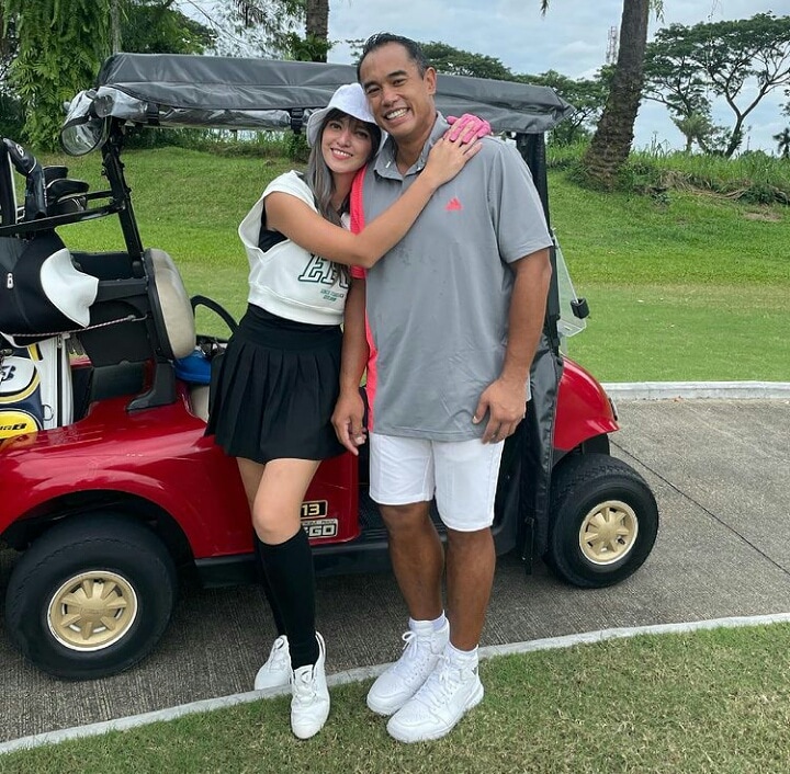 exin_id's tweet photo. Waw... Ternyata berlimpah harta bener2 tidak menjamin kesejahteraan mental ya, lurr.

Nia Ramadhani and her husband, Ardi Bakrie were arrested by the police for drug cases.

.
#ExinNews
Narkoba
Sabu https://t.co/yzuiAQENqw