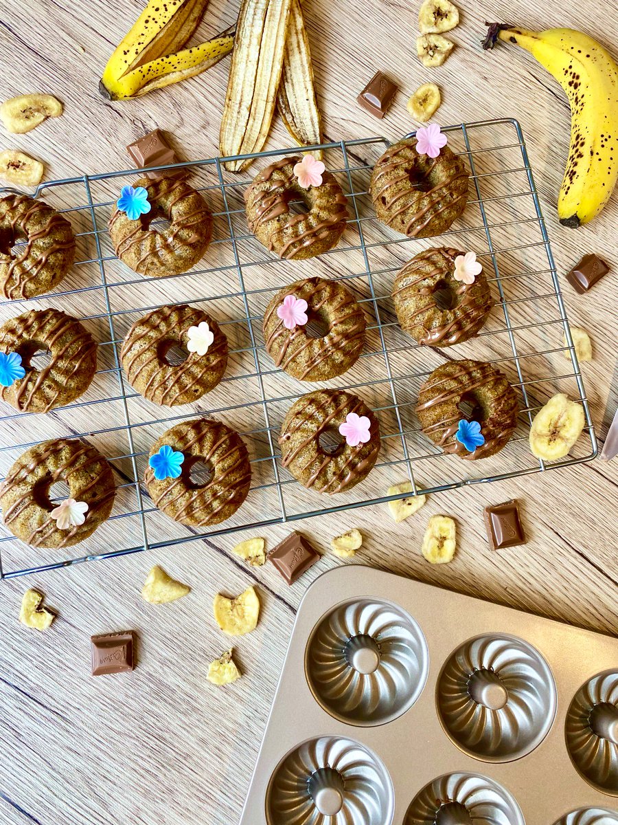 ionabaking's tweet photo. Mini Banana Swirl Bundt Cakes 🍌💛🌟🌼 I bought a 12 hole mini swirl Bundt cake tin from @LakelandUK when we were away on holiday and I have been dying to use it since so I decided to use up some ripe bananas and make these delicious, moist banana swirl cakes 🧁#BakeToShare https://t.co/xFvSJthegG