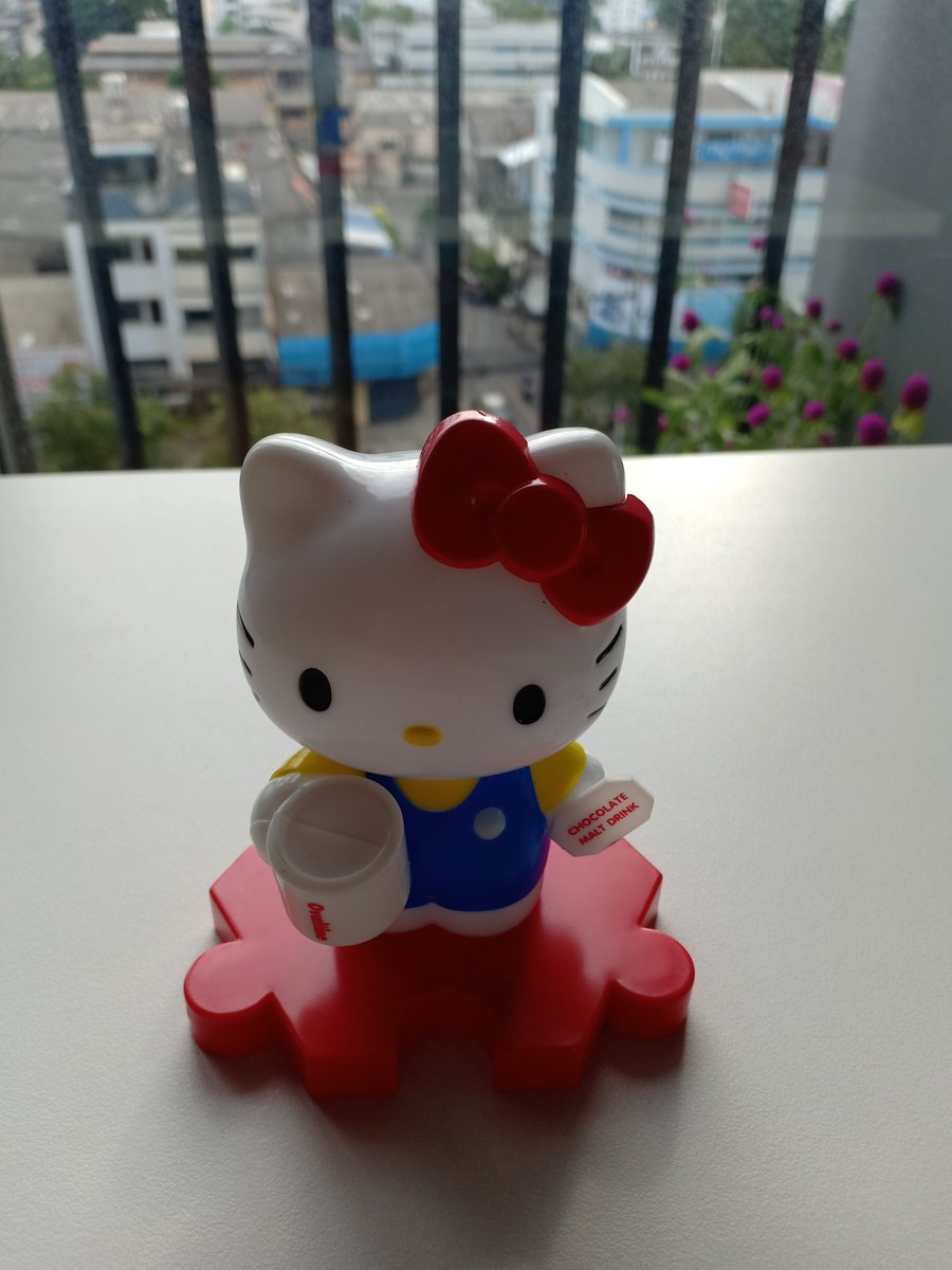 MeowNarak's tweet image. #โมเดลตุ๊กตา #ตุ๊กตาคิตตี้ 
#ModelFigure #HelloKitty 
#ซานริโอ้ #Sanrio #Japan 
#ของพรีเมี่ยม #โอวัลติน
#ของพรีเมี่ยมโอวัลติน
#ของสะสมคิตตี้ #ของสะสม 
#ของสะสมน่ารักๆ #ของตกแต่งคอนโด 
#ของรักของหวง #ไอเดียตกแต่งคอนโด