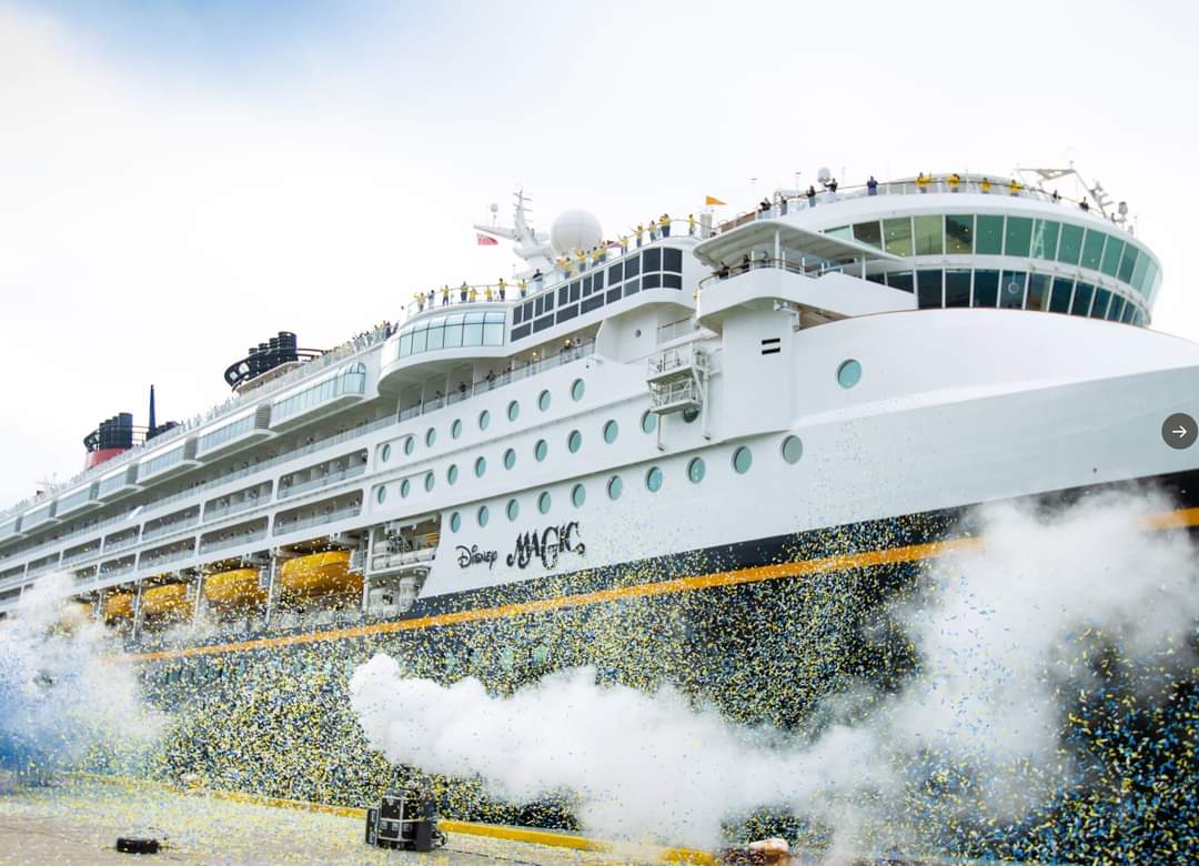 themagicalseas's tweet photo. @BestWestern Best Western Plus Dover captured these photos of Disney Cruise Lines setting the magical seas again. @DisneyCruise https://t.co/4ocqq3ylFg
