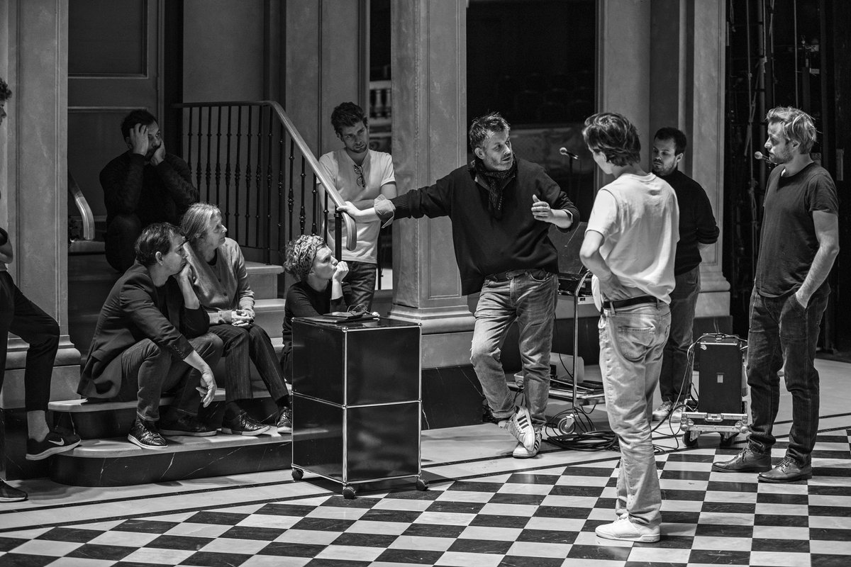 ComedieFr's tweet image. Palmarès du Syndicat de la Critique :
- Grand prix de la Critique est attribué au « Côté de Guermantes »
- Prix de la comédienne à Elsa Lepoivre dans le rôle de la duchesse Oriane de Guermantes.
- Prix du comédien à Didier Sandre pour « La Messe là-bas ». Bravo à eux !