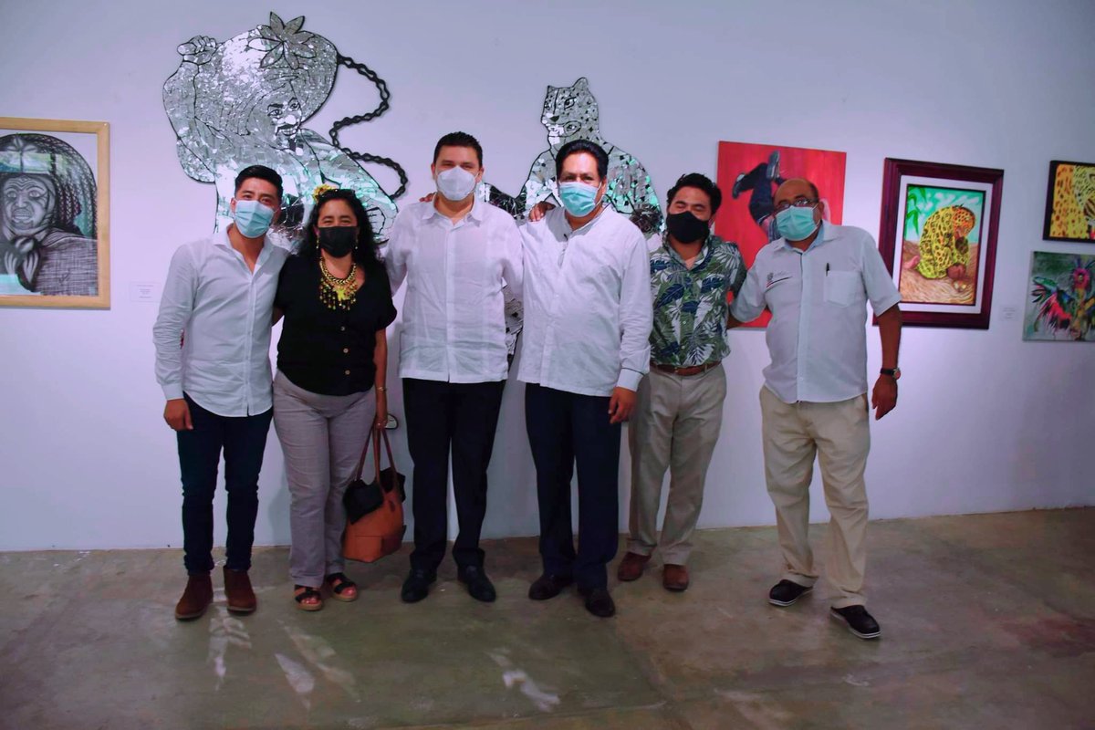 vlackper's tweet image. Fue un gusto recorrer esta gran exposición colectiva de Pintores Guerrerenses, acompañado de autoridades en el ámbito de las artes y la Cultura de la UAGro y de la Secretaria de Cultura del Estado. Felicidades a los 80 artistas consagrados y emergentes por su talento. 💯