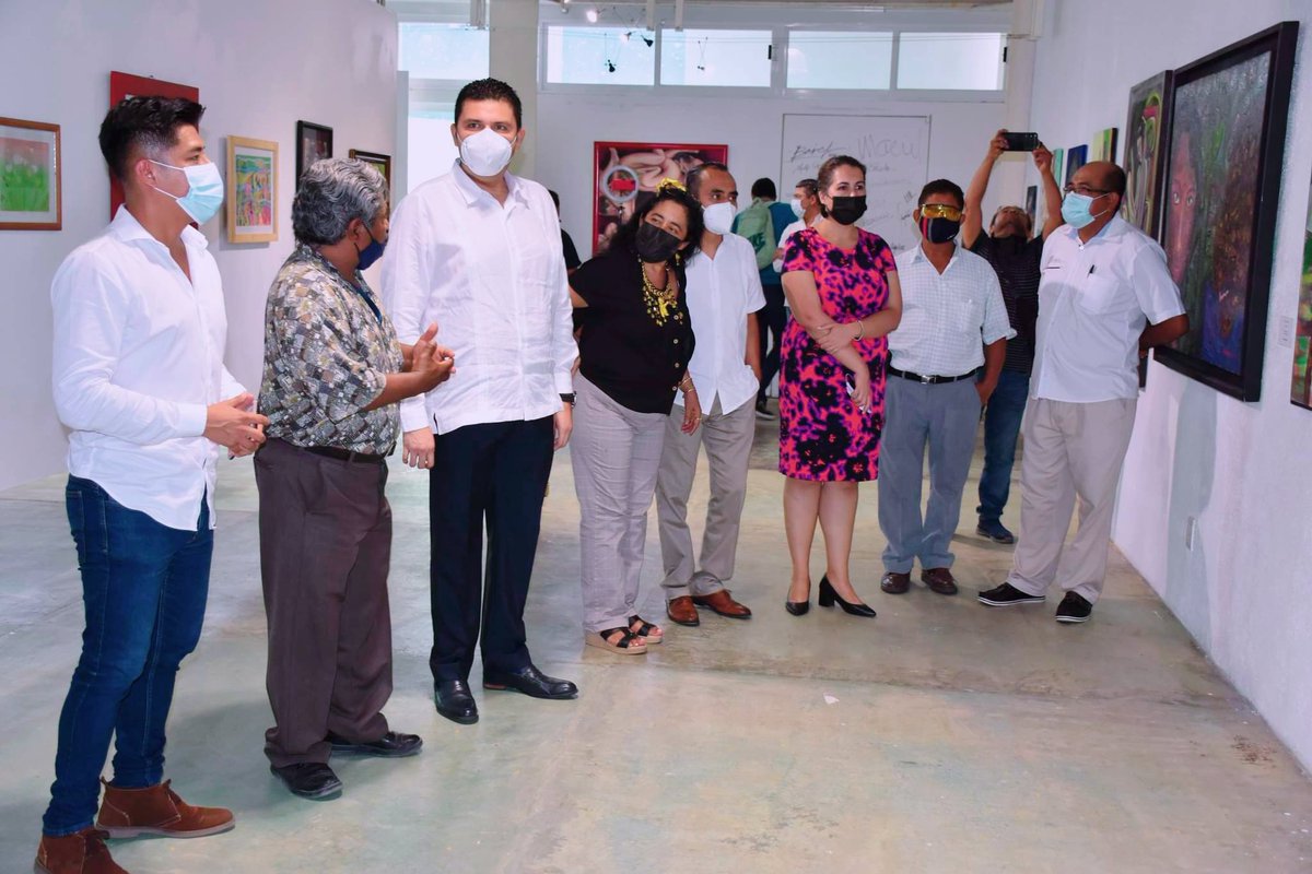 vlackper's tweet image. Fue un gusto recorrer esta gran exposición colectiva de Pintores Guerrerenses, acompañado de autoridades en el ámbito de las artes y la Cultura de la UAGro y de la Secretaria de Cultura del Estado. Felicidades a los 80 artistas consagrados y emergentes por su talento. 💯