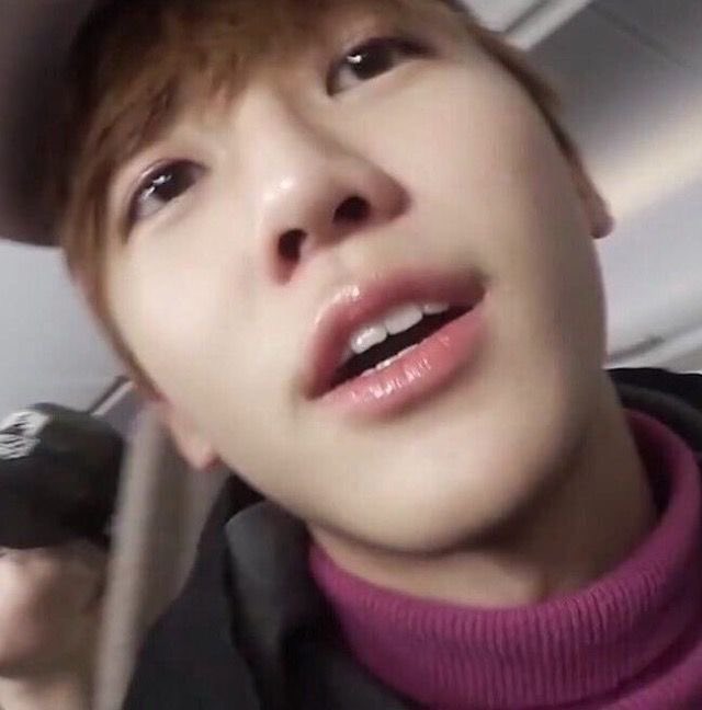 noturpiper's tweet photo. เน้กชอบใกล้ๆกล้องแบบนิๆๆๆ https://t.co/xP0hHN2vmv