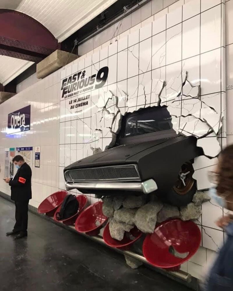 unpotedanslacom's tweet photo. Les potes parisiens, avez-vous vu cette activation d’ambient marketing pour le film #fastandfurious 9 ?

Crédits : Universal Pictures https://t.co/pTJSRIMVJm