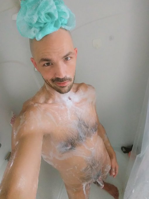 3 pic. GoOoOoOoOoOd morning!!! 
#gayshower #showerselfie #gayselfie #gaypride #gaytwitter #gaypup #shower