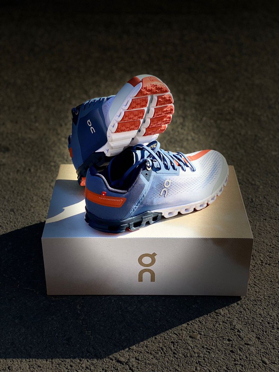 ryanmac23's tweet image. Developed with elite athletes, the third-gen Cloudflow can do it all and is faster than ever. The explosive Speedboard®️It's engineered for high speeds and maximum comfort whether you're crushing a 5K or a half marathon.@TifosiSports .#OnSouthAfrica