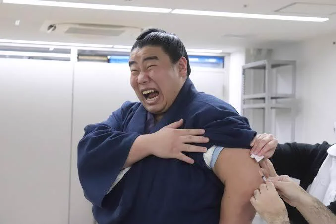 実は苦手な人多数？痛がり方が半端ない注射力士シリーズwww