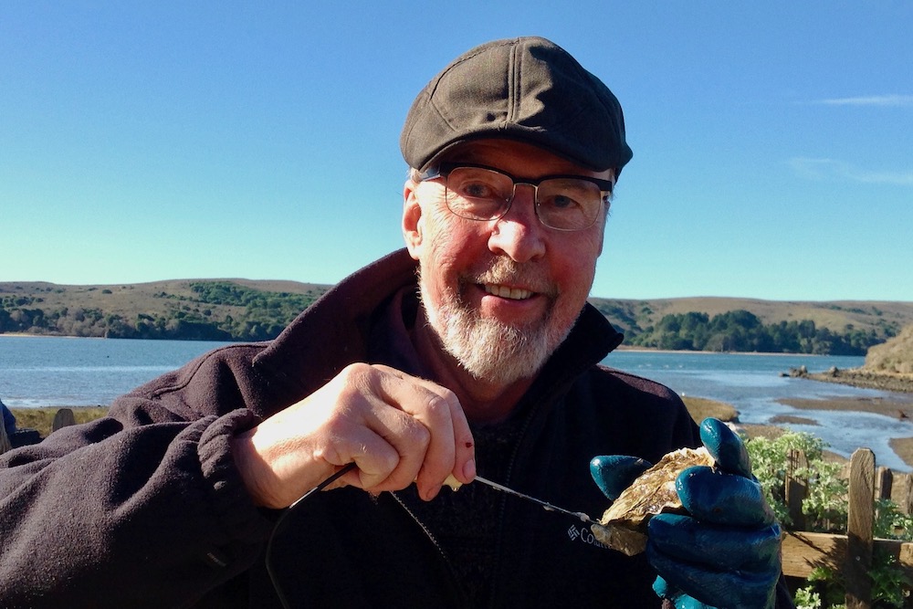 PlastispherePod's tweet image. Did you know #plasticpollution was discovered 50 years ago? A few researchers drew attention to the issue in the early 1970s, long before it was widely discussed. Why didn't they continue? For episode 9, they told me their stories🎧soundcloud.com/plastisphere-p… #PlasticFreeJuly