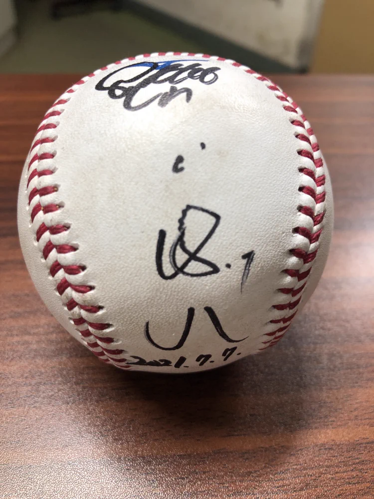 藍*屋様 ヤクルトスワローズ つば九郎　30周年記念ボール　サイン入り 東京ヤクルトスワローズ公式 on X: 