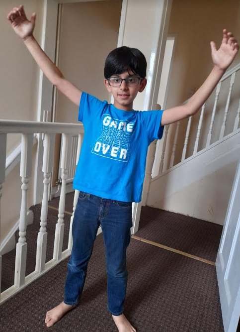 y3_bps's tweet photo. It is so lovely to recieve photos of our friends aiming high at home whilst isolating! Yesterday we had a fab zoom with 18 members of 3BG and we even met lots of pets including a rabbit, some cats and dogs! Keep aiming high 3BG - we are really proud of you! 🌟@BirchfieldsPS https://t.co/lr4dVyYzsm