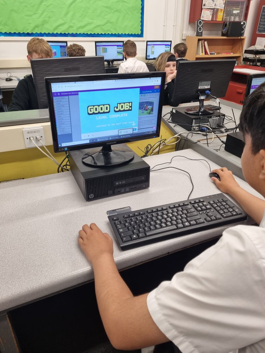 bevgrammarcs's tweet image. Programming Crossy Road, retrieval practice/consolidation lesson for algorithms and sequencing with hour of code #programminggames