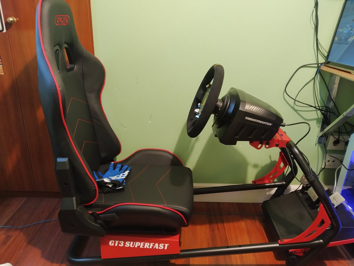 Espectacular el Cockpit GT3 de <a href="/OpliteG/">Oplite 🇫🇷</a>. Sensaciones muy positivas y gran rigidez, a parte de la comodidad que ofrece y los detalles en rojo. 

Ahora a sacarle el máximo partido y seguir mejorando, que seguro que ayuda.

@UnicosSimRacing
#SomosUnicos ⚡