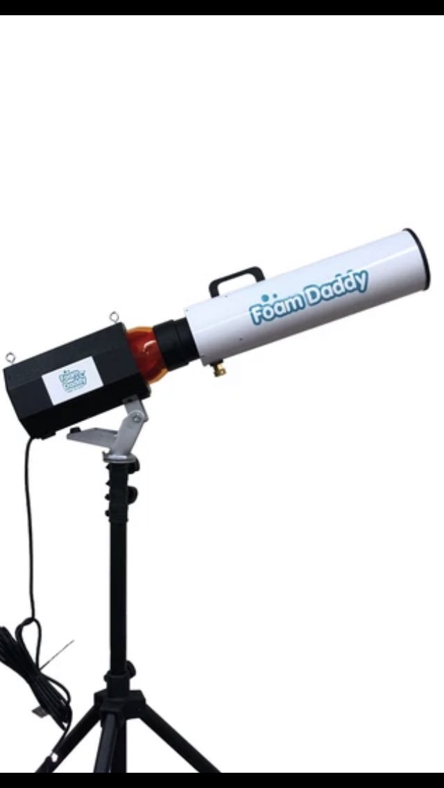 chloefoxie's tweet photo. Totally excited right now, I’ll be buying this wonderful semi portable foam cannon in a couple weeks. It’s a bit pricey but it’s my dream machine. Has shoulder strap and handle! Made by the wonderful people at foam daddy! #Foamdaddy #Foam #Foamparty https://t.co/qYzzsO44yD