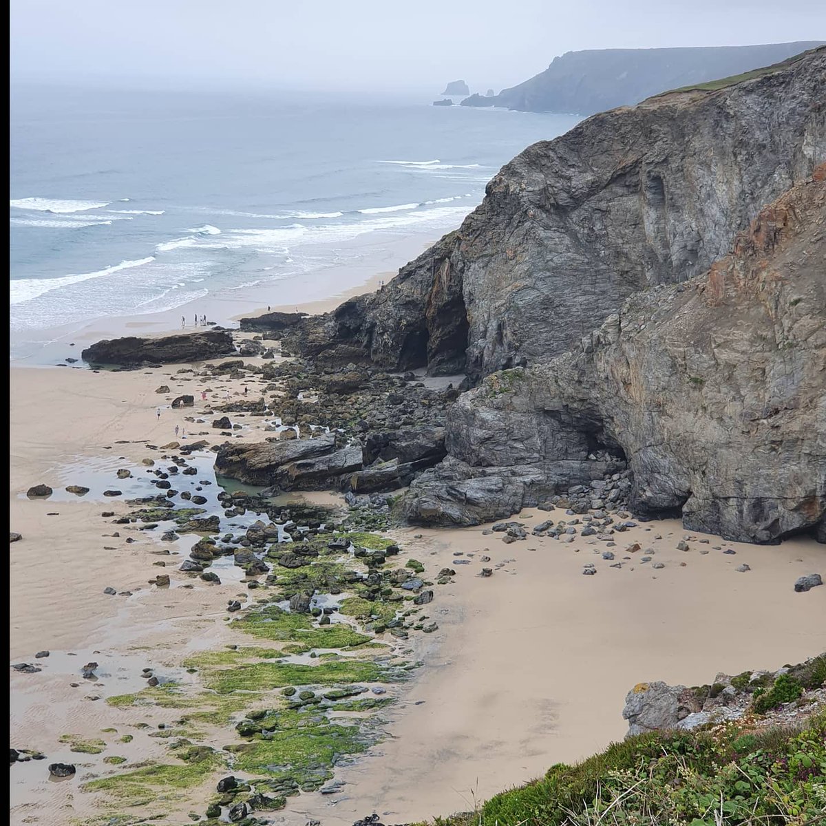 G3r4ld0_B4rr0s's tweet image. Nothing like a morning spent  walking 👣 on the cliffs and enjoying the seaside view! 😎👍😉
#cliffview #porthtowanbeach #holidaymodeON #justchilling #walkthecoastline #enjoyinglife