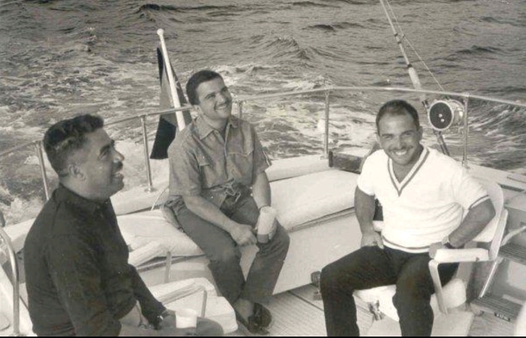 ROfjo's tweet photo. King Hussein of Jordan and Prince Hassan bin Talal with Former Prime Minister of Jordan
Wasfi Tal in 1967
العاهل الأردني الملك حسين والأمير حسن بن طلال مع رئيس وزراء الأردن الأسبق وصفي التل عام 1967
#kinghussein #wasfital #princehassan #hashemite https://t.co/njcZTZvX5s