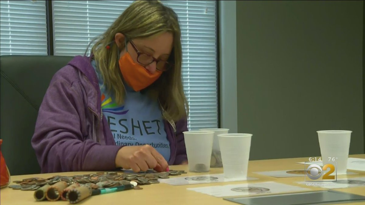 cbschicago's tweet photo. Keshet Helps Adults With Disabilities Reenter Workforce After COVID-19 Pandemic https://t.co/Js2KGG1IqP https://t.co/fYaK8iUCJ9