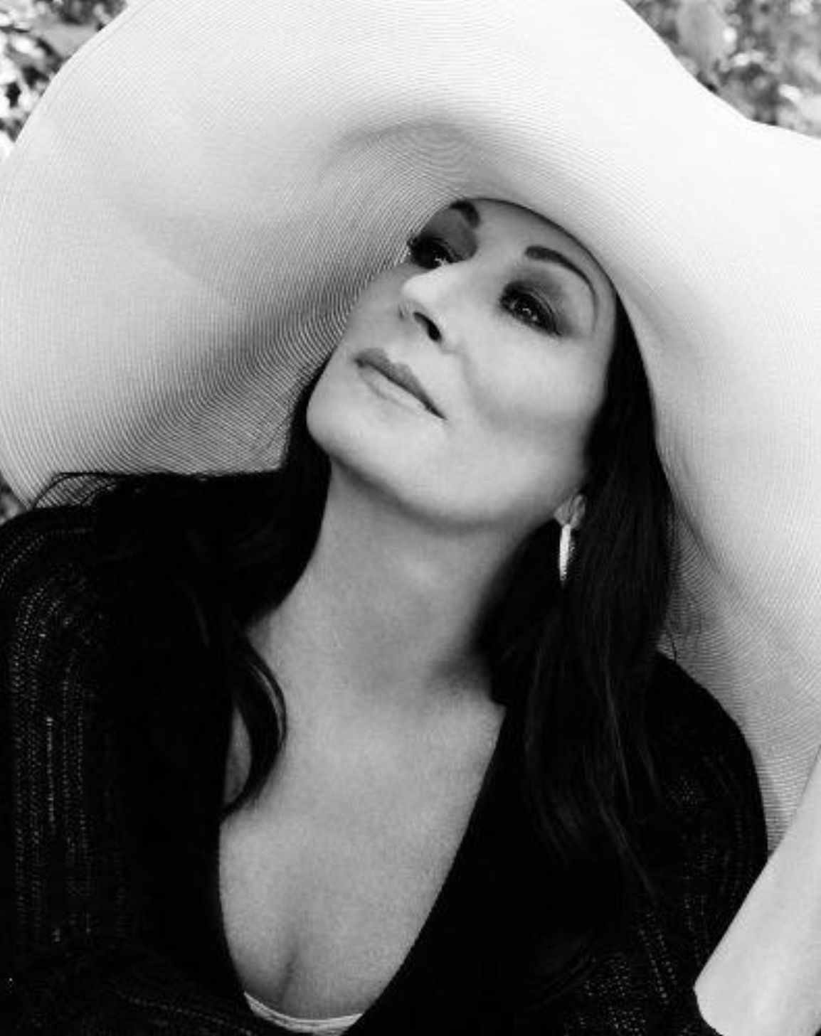 Happy 70th birthday of Anjelica Huston 
 