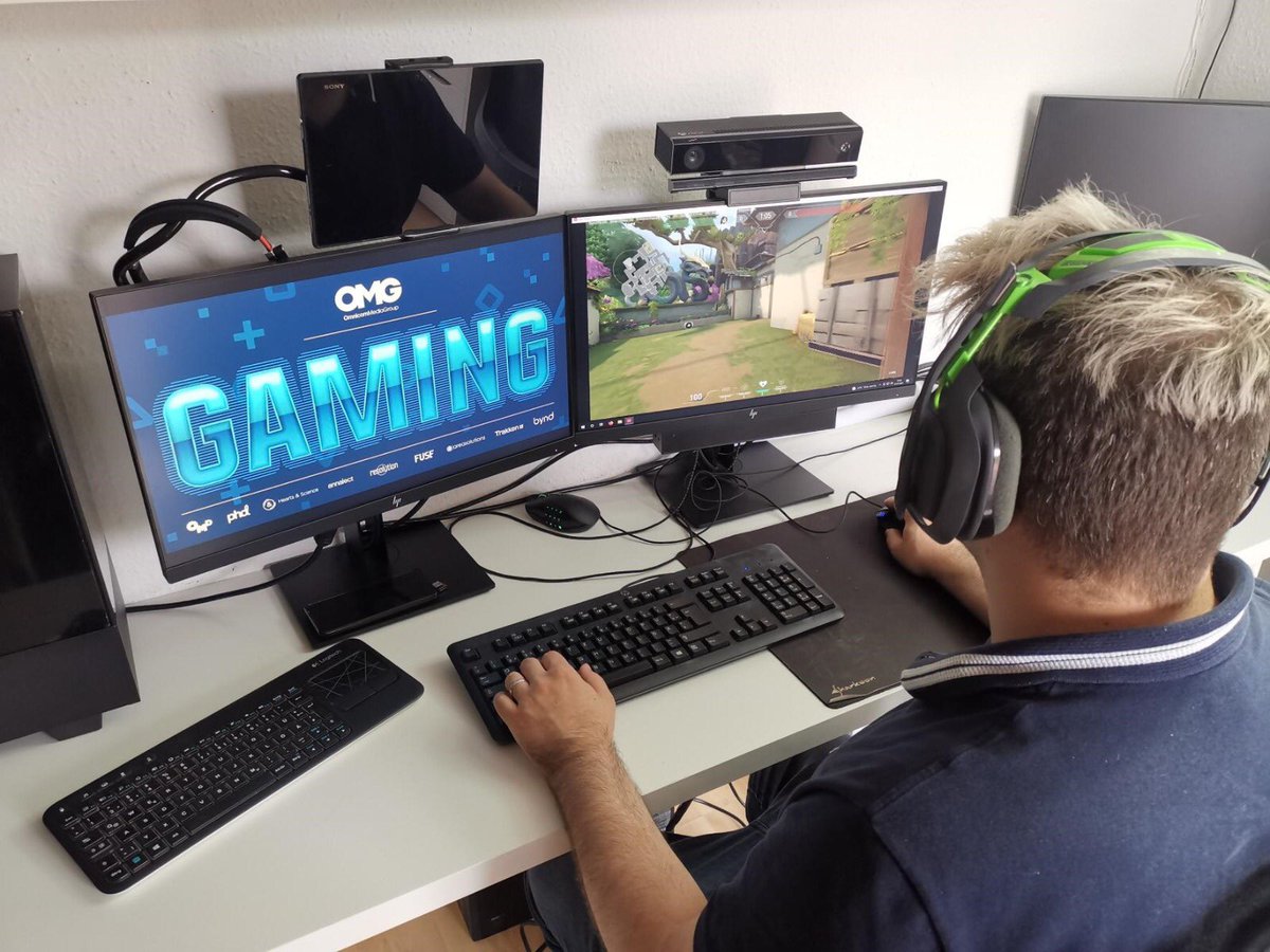 phdGermany's tweet image. Am heutigen Tag des Videospiels sagen wir nur eins: Let the E-Games begin! 🎮 Wir machen beim #ClashofAgencies mit und messen uns mit unserem "OMG Gaming"-Team beim ersten E-Sport-Wettkampf der Branche mit anderen Kommunikationsagenturen. 
#OMGGaming #CoA #TagdesVideospiels