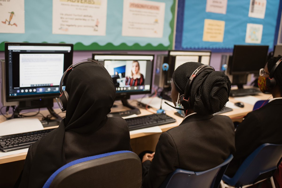 Today a group of Y10 students are taking part in the second round of the <a href="/ukhomeoffice/">Home Office</a> schools challenge organised by @EY_Foundation . The group is working on a challenge to promote Home Office apprenticeships - presenting to a panel of Home Office staff.