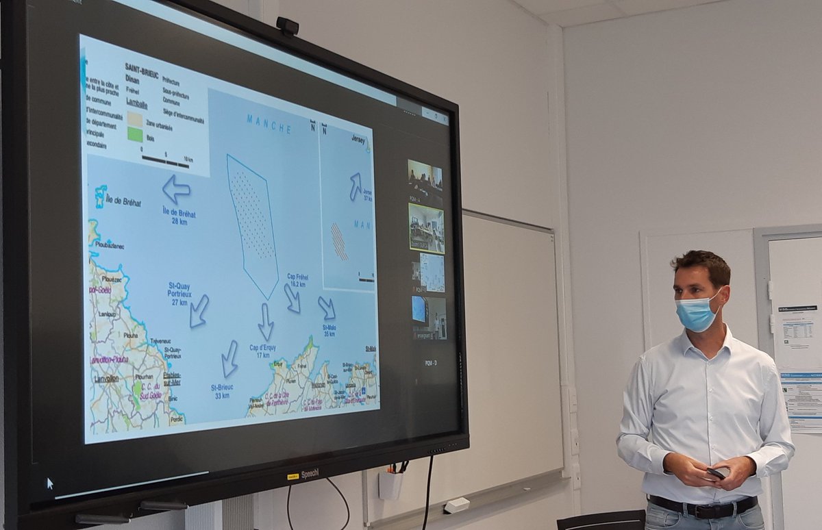 CampusMer's tweet photo. Derniers regards croisés 🇫🇷 🇨🇦 de la formation "Enjeux environnementaux d'une économie bleue" sur les mesures compensatoires avec Céline Jacob chercheure en #EconomieBleue à @vertigo_lab et Pascal Le Berre de @regionbretagne pour l'aménagement du polder de Brest 
#CampusTraining https://t.co/CbzG5uo7b5