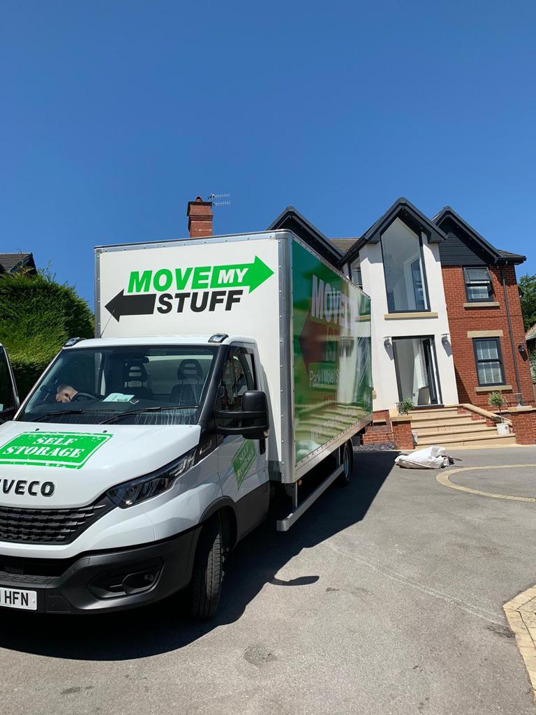Putting the #newvan to good use and at a lovely new home no less! 🚚
Wouldn't you love to live here?!
#removal #stoke #staffordshire #cheshire #team