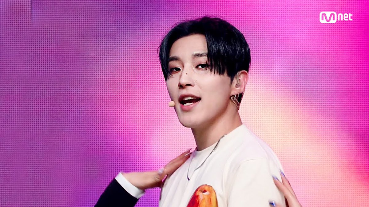 Moon Jongup - France tweet media
