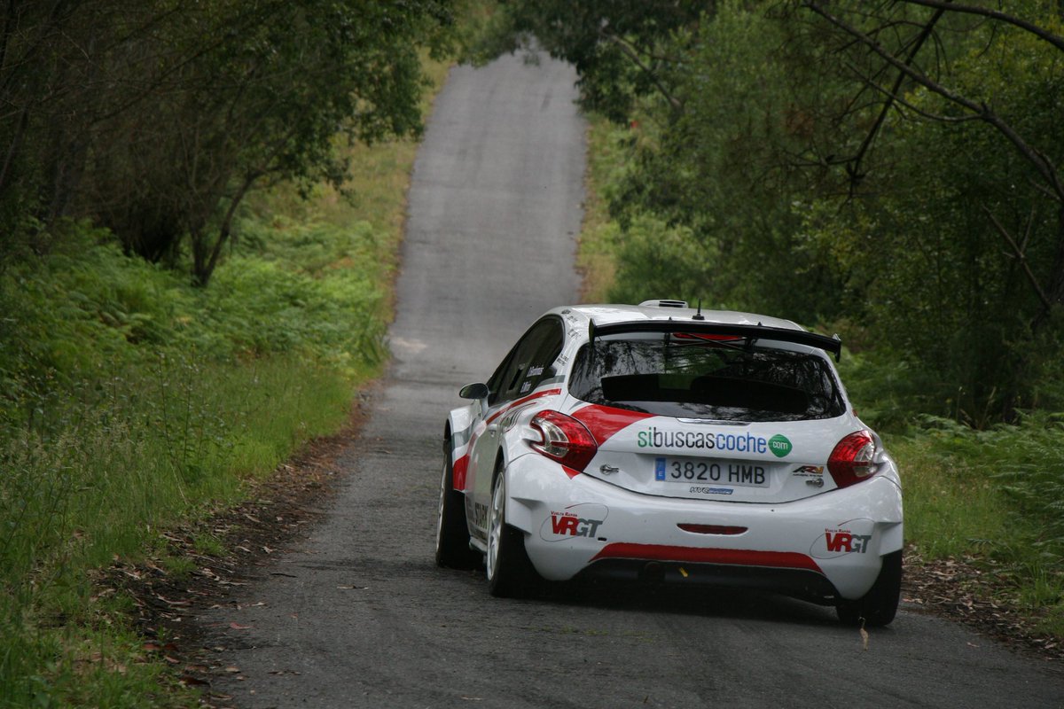 Afinando sensaciones antes del #RallyeSurDoCondado 😏 Mañana nos vemos en Salvaterra, tercera cita puntuable para el certamen gallego 🤟 #CGR #Peugeot208N5 #Peugeot