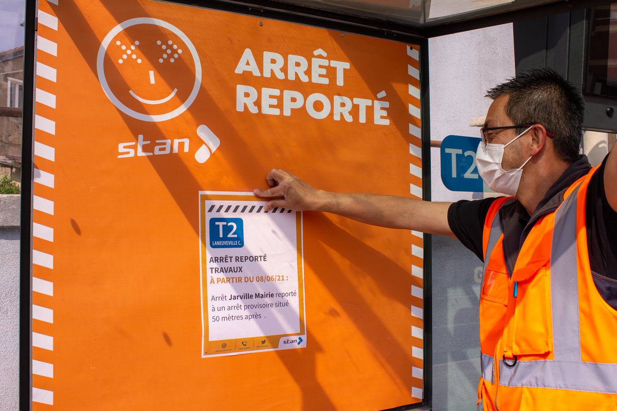 ReseauStan's tweet photo. #AgentStan #TeamKeolis
Zoom sur Damien, Technicien Maintenance Arrêt 🚏
Il veille toute l'année à votre accès à des informations disponibles et à jour : plans, fiches horaires, signalétique... Il gère aussi les infos trafics liées aux déviations et arrêts reportées 👷 https://t.co/tbR4ahFjva