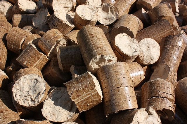 AcuComm's tweet image. NEW: Drax plans to construct three plants in Arkansas that are together expected to produce around 120,000 tonnes per annum of sustainable biomass pellets from sawmill residues: ow.ly/eDfe50FryML