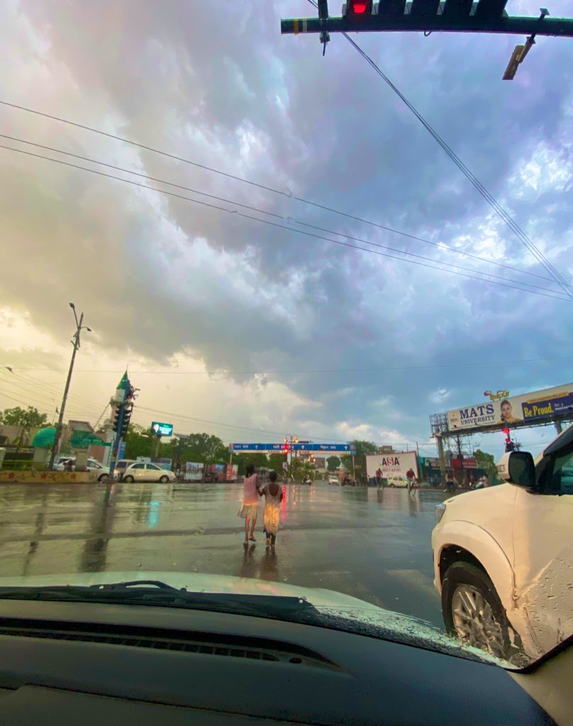 Harshwhooo's tweet photo. ☔️ https://t.co/djFKMaINWs