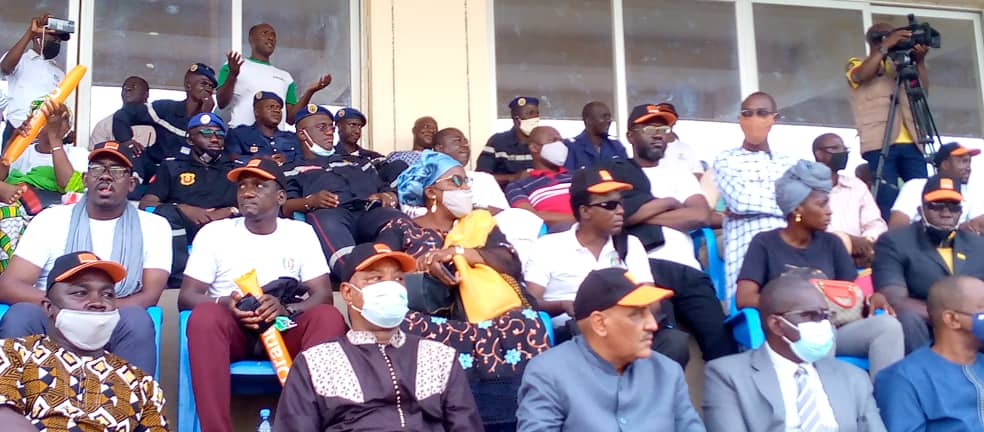 MaliSnec's tweet photo. Vainqueur ⚽ 🥇 🏆
Le @MaliSnec a remporté la super coupe de la 19e édition #Coupe_Corpo2021 de l' #UNTM placée sous le signe de la victoire de l'armée. 

#Ministere_Education_Nationale
Vivement la prochaine édition 2022 🥳🥳 https://t.co/LjhdqHzyrG