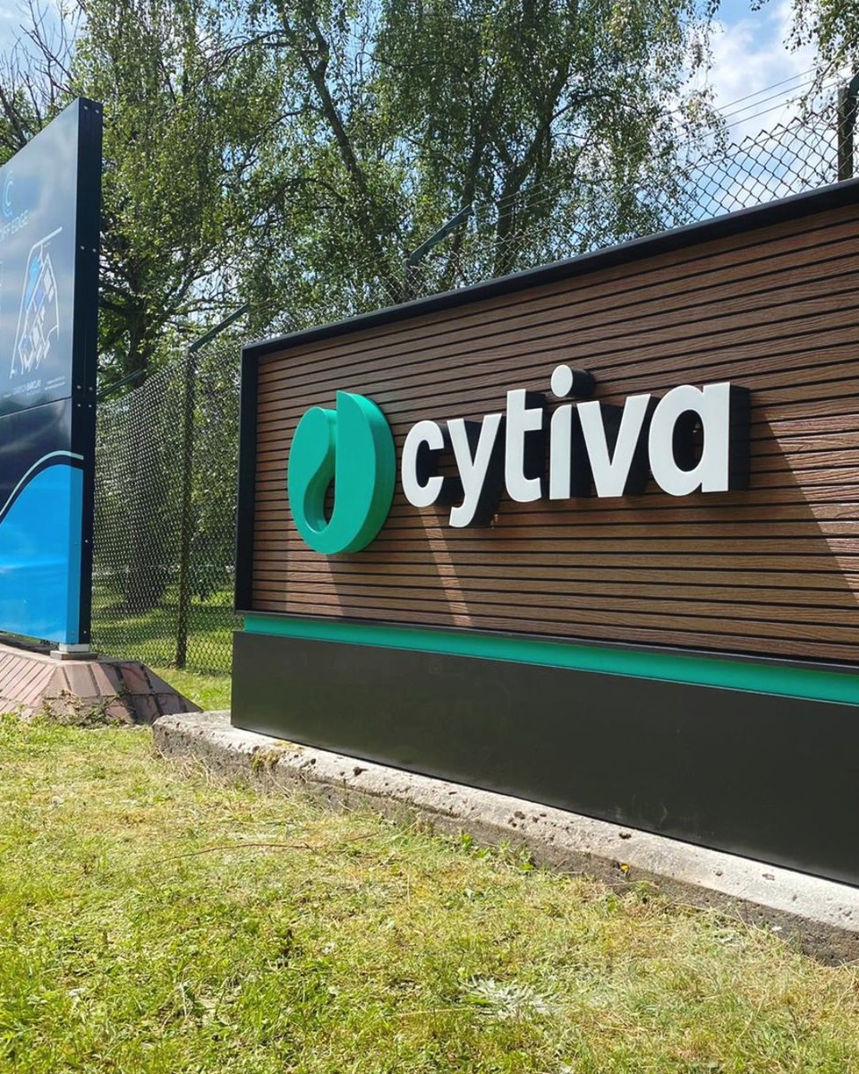When it all comes together perfectly 😍

Raised lettering, strong branding and perfect sign positioning. Unmissable! <a href="/Cytiva/">Cytiva</a> 

#signagecompany #signagecompanywales #signagecompanyuk #cardiff #wales #brandoutfromthecrowd
