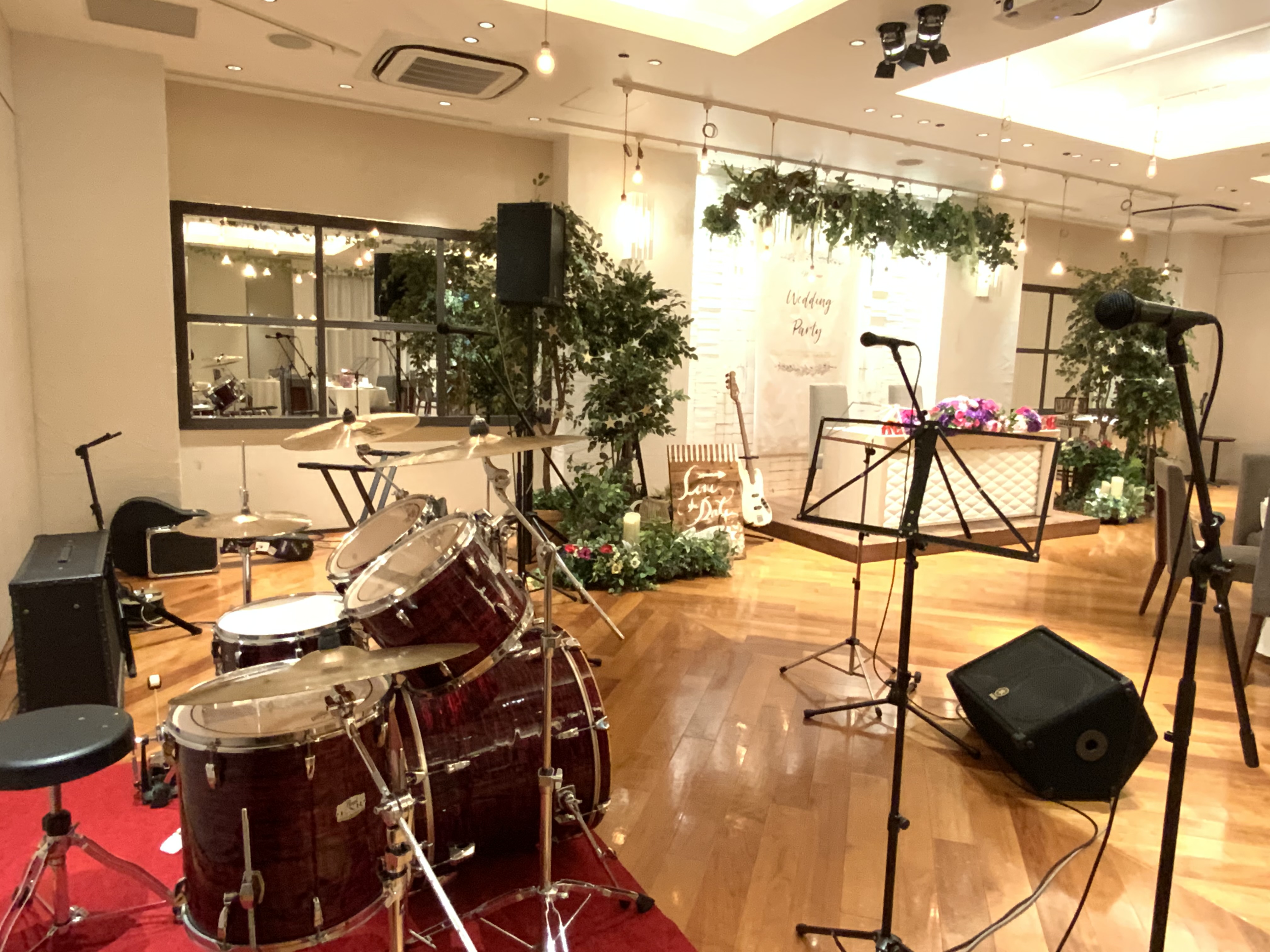 تويتر スタジオ リアラウンズ 名古屋市北区 على تويتر 名古屋中区の結婚式場でバンド演奏 がメインの披露宴でした 帰りに新郎新婦様から音がすごく良かったと感謝の言葉を頂きました 結婚式 披露宴に最適な音響 楽器レンタル 配送無料など特典多数 愛知 岐阜 三重