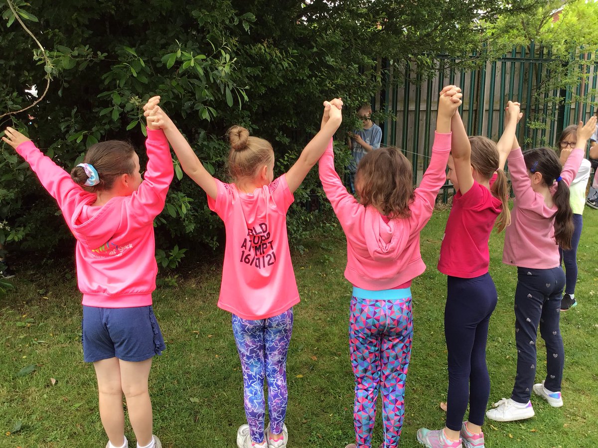 LadymountNews's tweet photo. We’re having the most amazing fun-filled day of rugby at Ladymount! https://t.co/n4nWIyOEgQ @wateraid #doinit4dan https://t.co/tR8v28ixF3