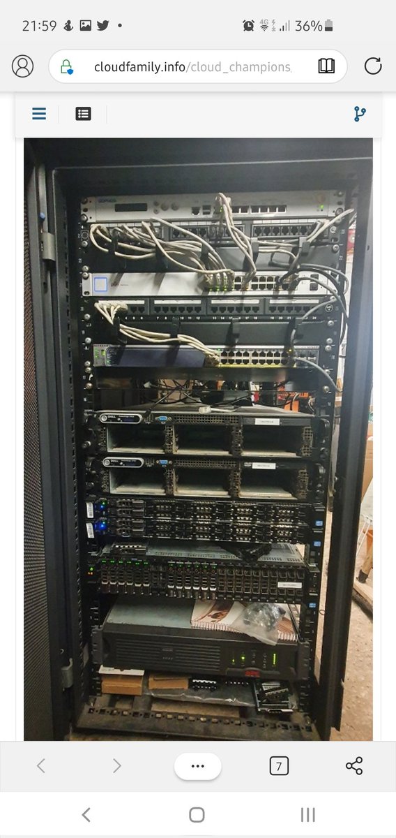 smoon_lee's tweet image. Cute, How this for size 😁 #MiniDatacenter