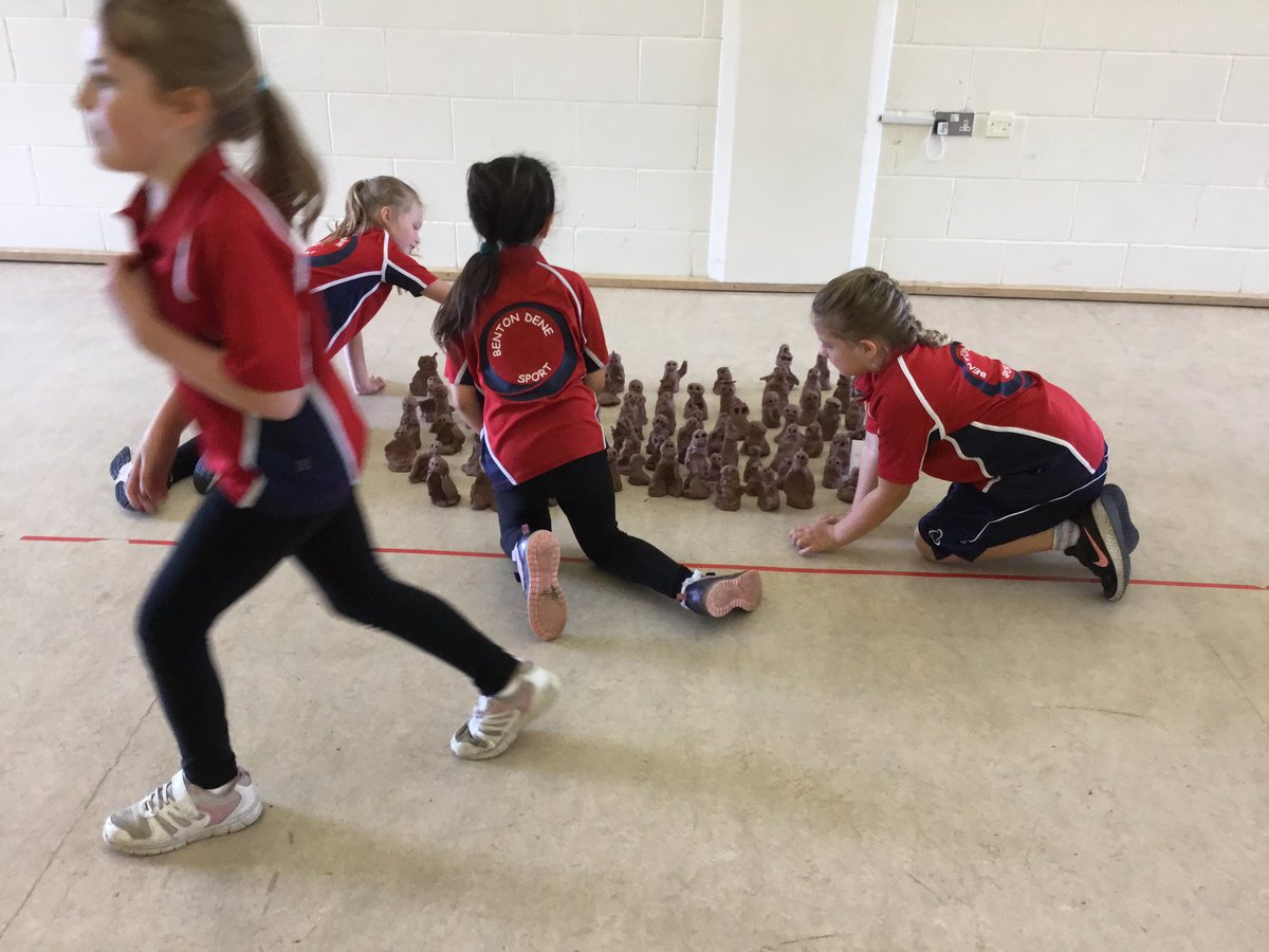 Benton Dene School’s B9, B7, R4, G5 and Year 6 Benton Dene Primary worked on a collaborative installation in the style of #AntonyGormley’s Field for the British Isles for the sculpture trail and we all thought it’s was fab! So much character. <a href="/bentondenesch/">Benton Dene School</a> <a href="/bentondeneprim/">Benton Dene Primary</a>