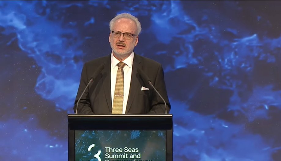 President Egils Levits (@valstsgriba) at #ThreeSeasSummit: Latvia is ready to contribute to the development of the region. I can mention such projects as Rail Baltica - a transport undertaking that connects Latvia, Estonia and Lithuania with Western Europe, but also economical