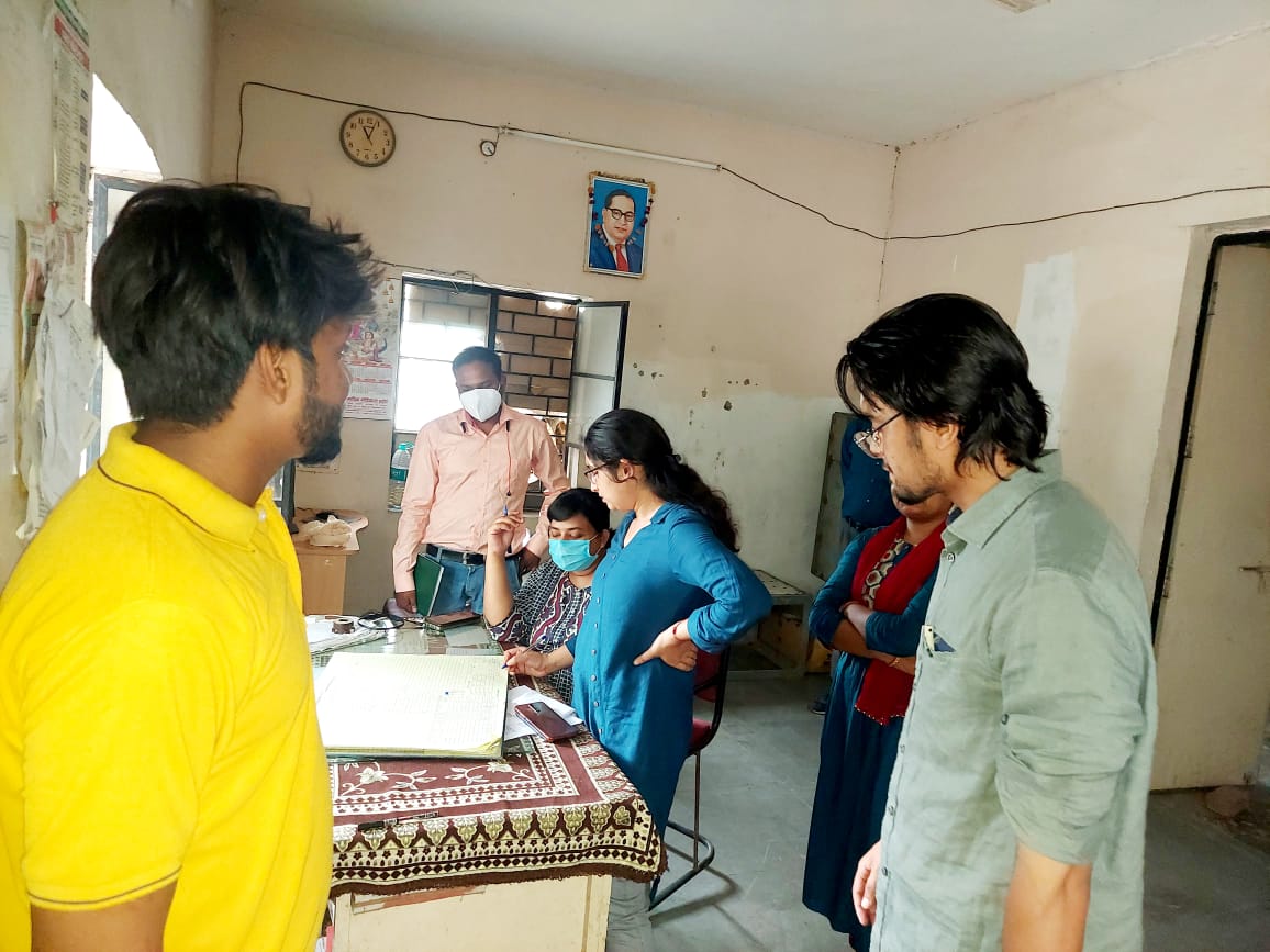ErNehaSingh3's tweet photo. आज दिनांक 8/7/21 को निर्बाध विद्युत आपूर्ति हेतु SDO मेडिकल एवं सहा.अभि. मीटर की उपस्थिति में 33/11 kV सबस्टेशन का अनुरक्षण और टेस्टिंग का कार्य सम्पन्न किया गया। 
@ptshrikant @ChairmanUppcl @DVVNLHQ @MDDVVNL @dvvnljhansi @DvvnlDirectorT @DvvnlDirComm https://t.co/N2dKGHL8eH