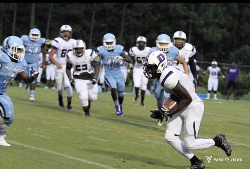 Coach_Pickett4's tweet photo. Happy birthday to my guys @underrated_tezz and @Cole02Thornton 2 of my former WR’s. Love y’all like my own sons and I’m so proud of the men y’all have become. Enjoy y’all day and know I’m always be here for y’all 💙 https://t.co/834oRmynyZ