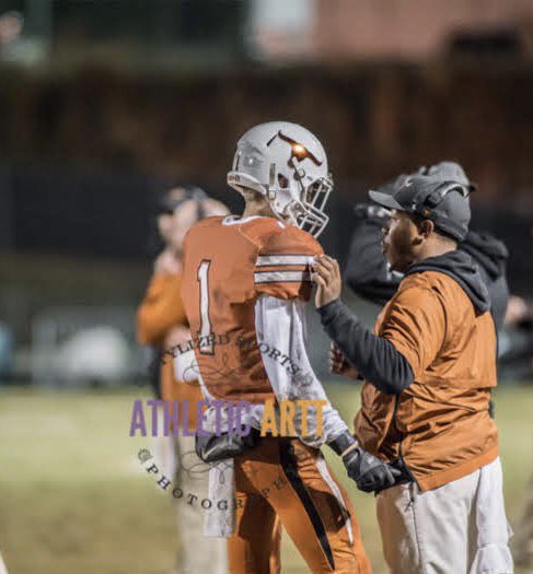 Coach_Pickett4's tweet photo. Happy birthday to my guys @underrated_tezz and @Cole02Thornton 2 of my former WR’s. Love y’all like my own sons and I’m so proud of the men y’all have become. Enjoy y’all day and know I’m always be here for y’all 💙 https://t.co/834oRmynyZ