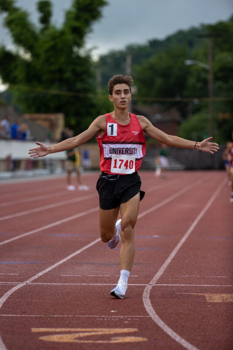 U_Athletics's tweet photo. Huge News!!!!!

University HS's Josh Edwards has been named the Gatorade West Virginia Boys Track &amp; Field Athlete of the Year!!!! https://t.co/oyY2dJurTQ
