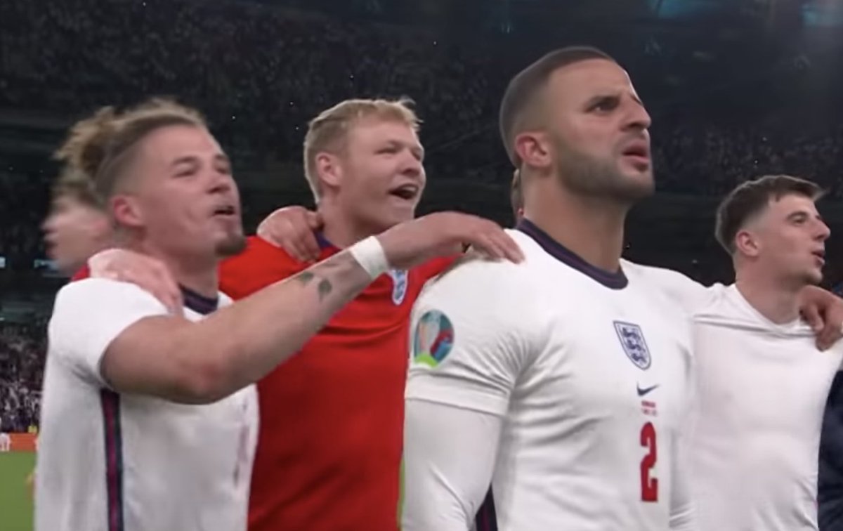 FredCon20's tweet image. What had Kyle Walker seen in the stands last night? Full clip here: youtube.com/watch?v=XVXbjZ…  #EURO2020 #bbceuro2020 #England #englandvdenmark