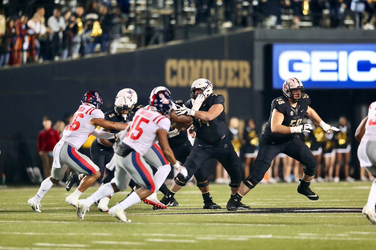 Muhammad Ali: 
“Service to others is the rent you pay for your room here on earth.” #HoldFAST 
#RespectAndAppreciation
#HumbleWorkers #Tough