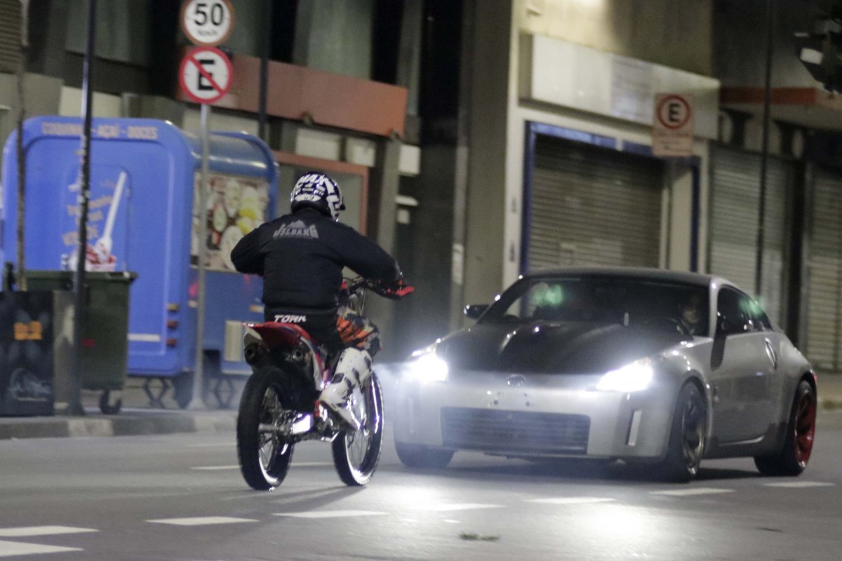 acidadeoncps's tweet photo. Campinas vira cenário de filme sobre motovelocidade. Cantor e ex-BBB Fiuk está no elenco; veja fotos

https://t.co/VfBihV1S8f

Fotos: Denny Cesare/@Codigo_19 https://t.co/wpShYGNBSC