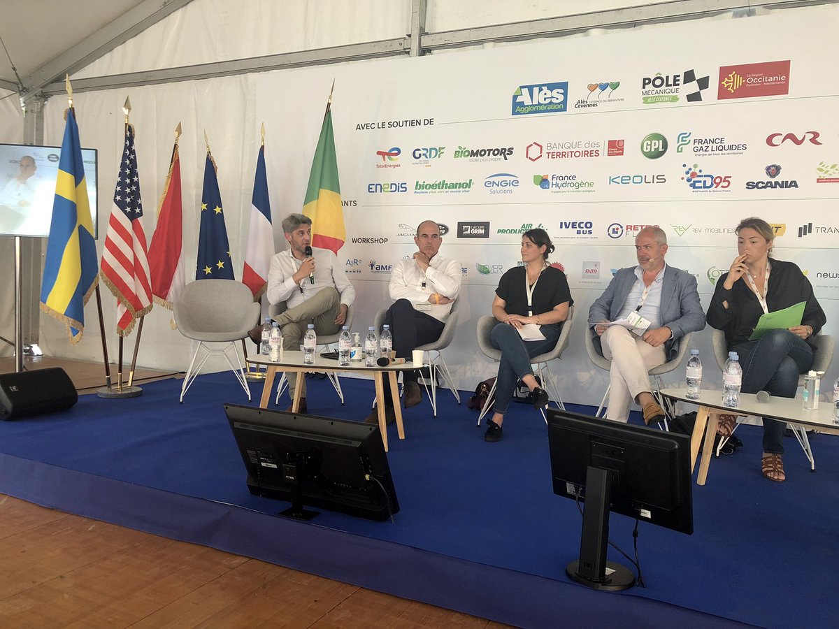 J’ai été très heureux de participer auj aux Rencontres internationales des véhicules écologiques à Alès. Merci de m’avoir donner l’opportunité de parler de la mobilité verte et la coopération 🇸🇪🇫🇷 ds ce domaine !#RIVE <a href="/FranceinSweden/">France in Sweden 🇫🇷🇪🇺</a> <a href="/BusinessSweFR/">Business Sweden FR</a>