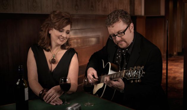 We have multi-award-winning guitarist Martin Taylor MBE and Scottish-Canadian jazz singer Alison Burns joining us on Friday July 23!

Tickets are available now at roperyhall.co.uk/2021/06/24/mar… or by calling 01652 660380.