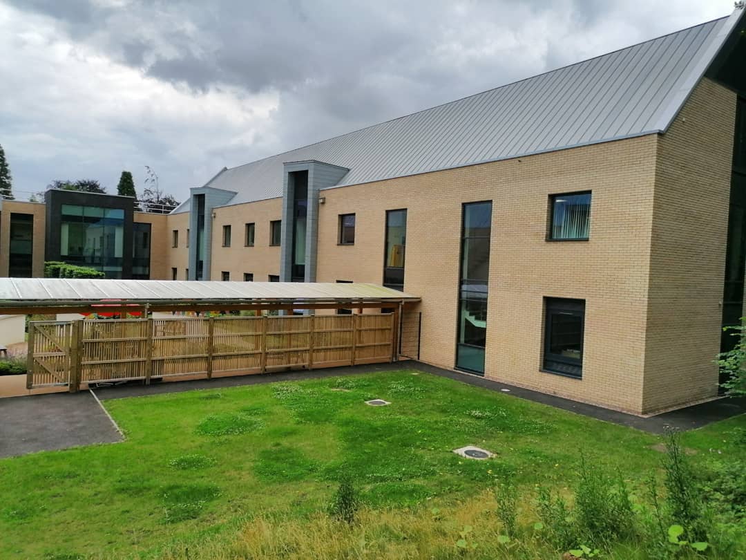 We are starting our community allotment tomorrow afternoon! We could use a few extra hands so if you are wanting to get involved just come along 😊  @UNHS_Cripps <a href="/UniofNottingham/">Uni of Nottingham #WeAreUoN</a>