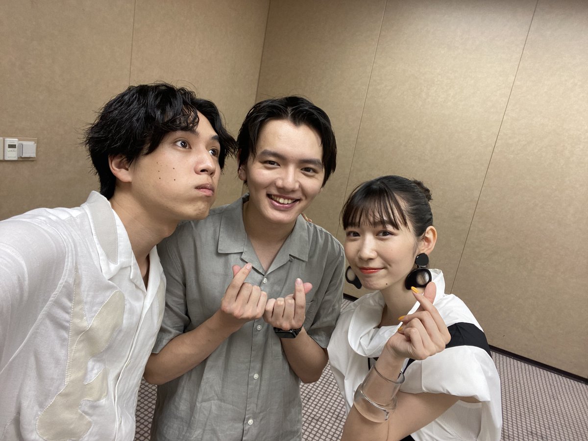 hamatatsu_0827's tweet photo. しゅわキュン♡スパークナイトでした〜🍋

ご来場頂いた皆さんありがとうございました！！

大好きなハニレモメンバーととても楽しい舞台挨拶でした☺️☺️

いよいよ明日公開です！！！
是非、劇場でキュンキュンしてください🤗🤗

 #ハニレモ 
 #ハニレモ舞台挨拶 
 #ハニーレモンソーダ https://t.co/H7zAHVAo8E